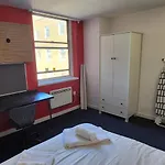 Spacious Budget Studio In Coventry City Centre