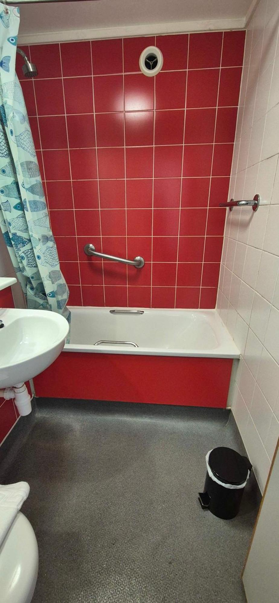 Apartment Spacious Budget In Centre Coventry