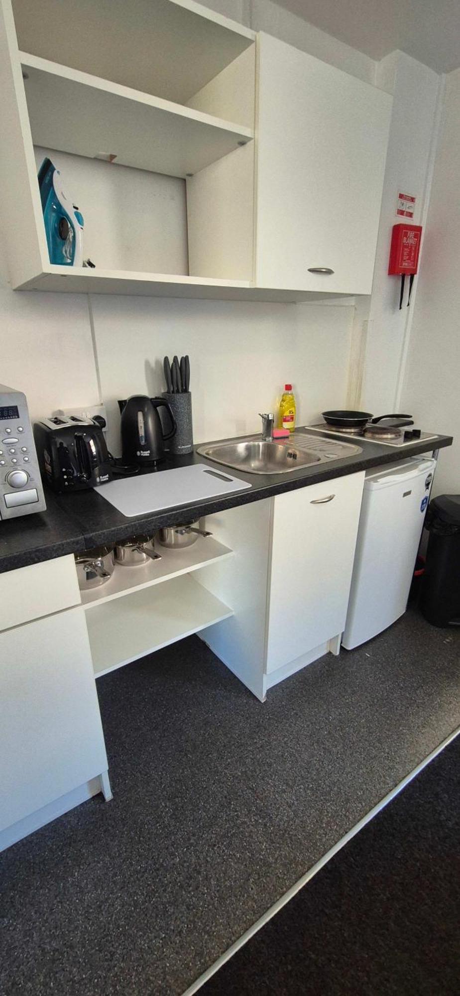 Spacious Budget In Centre * Coventry